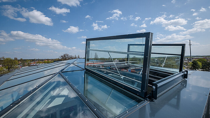 LAMILUX Glasdach PR60 auf Flachdach