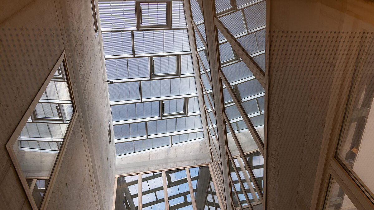 Glasdach PR60 bildet das Dach der Ludwig-Uhland-Schule