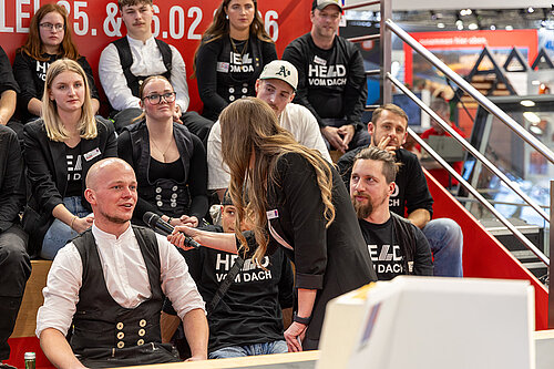 LAMILUX Mission Flachdach Interview mit Teilnehmer vor Publikum