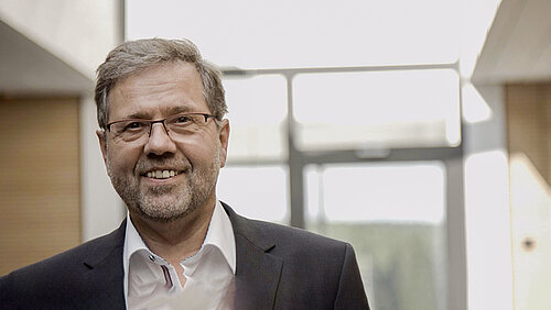 Joachim Hessemer, Technischer Leiter bei LAMILUX, geht in den Ruhestand